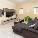 Holiday home With Private Pool In Gozo *