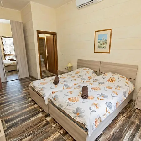 Holiday home With Private Pool In Gozo